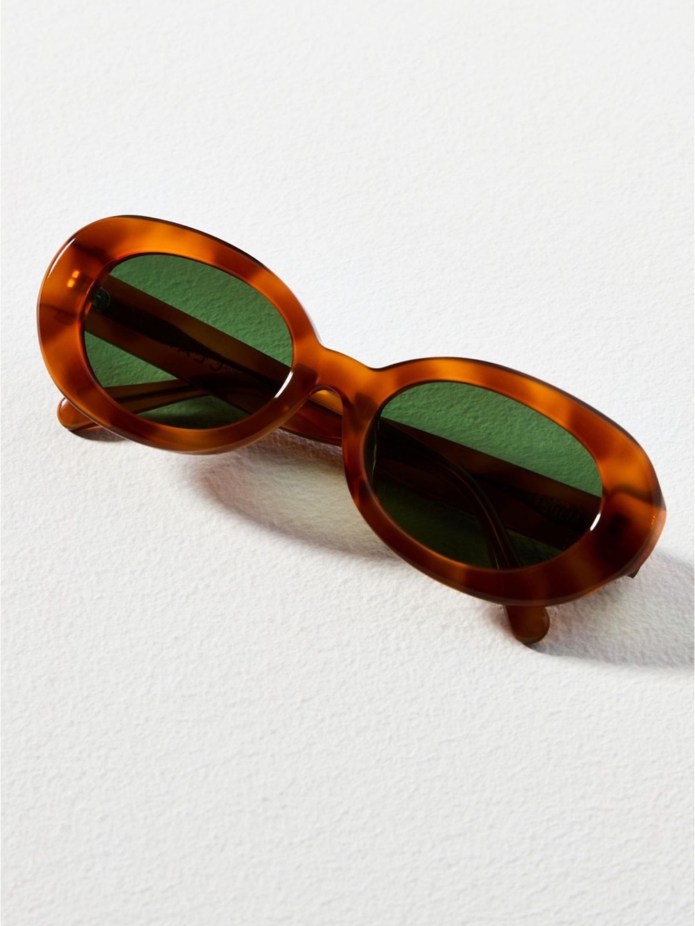 Clare V. Julia Tortoiseshell Oval Frame Sunglasses - Brown/Green